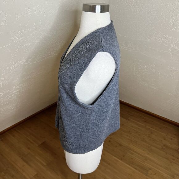 Vintage Rafaella Sweater Vest Size Medium Gray Merino Wool Floral Embroidery - Picture 9 of 11